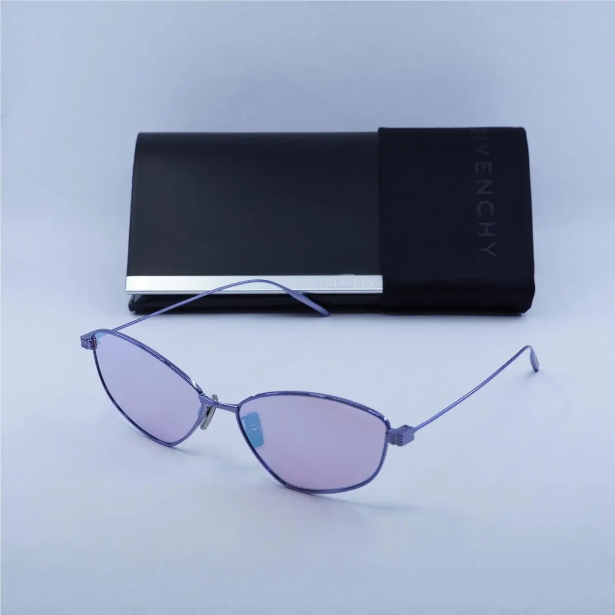 GV40059U 84Z Violet/purple 59-15-140 Sunglasses by Givenchy
