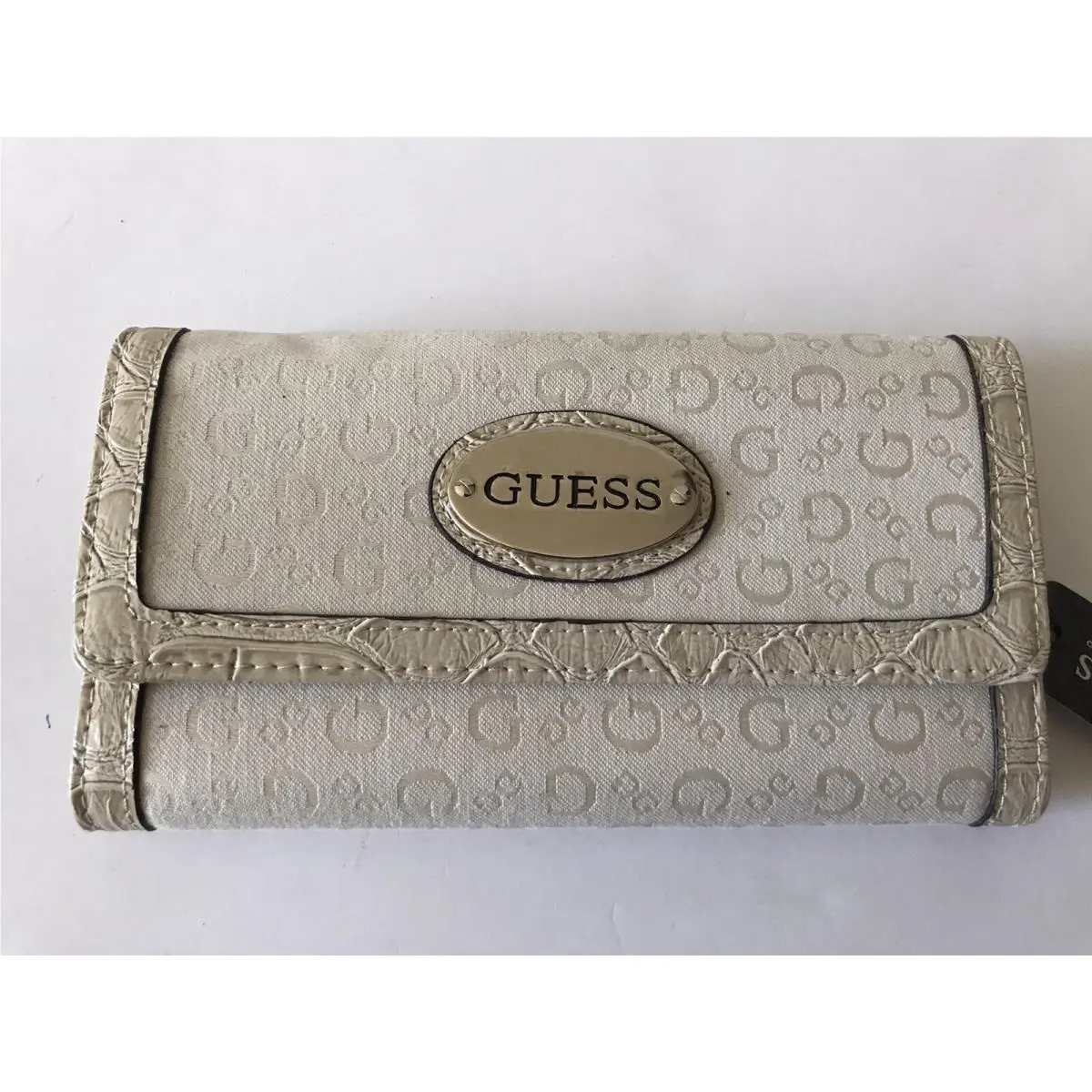 Women`s Guess Milk/faux Croc Alexia Snap Trifold Clutch Wallet/checkbook