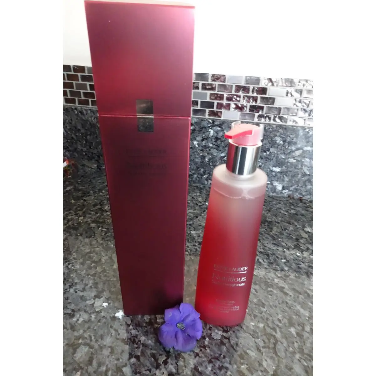 Estee Lauder Nutritious Radiant Energy Lotion Light Full Size 13.5oz by Estée Lauder