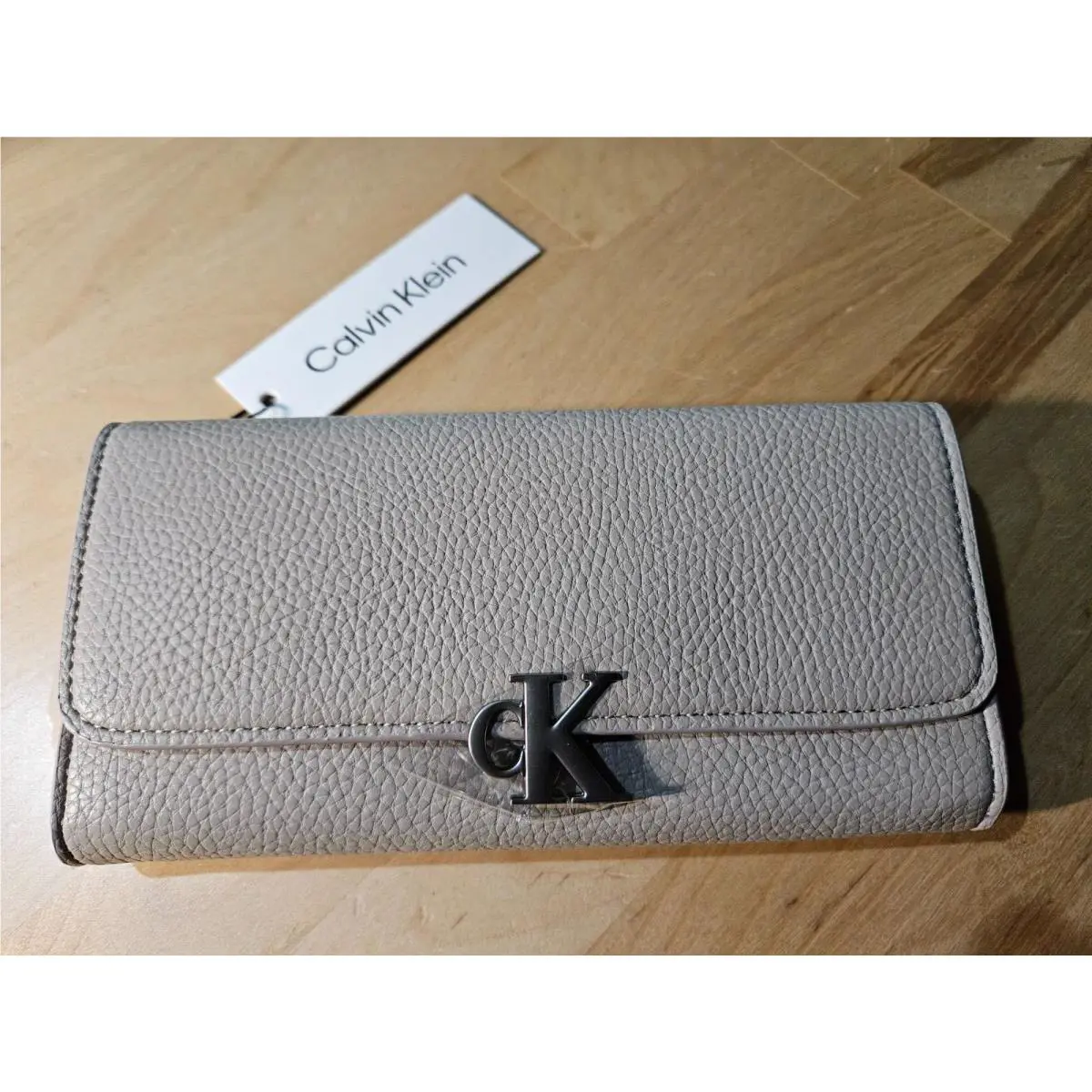 Calvin Klein Archive Long Fold Wallet Atmopshere Style : 37300673-010 M4-3