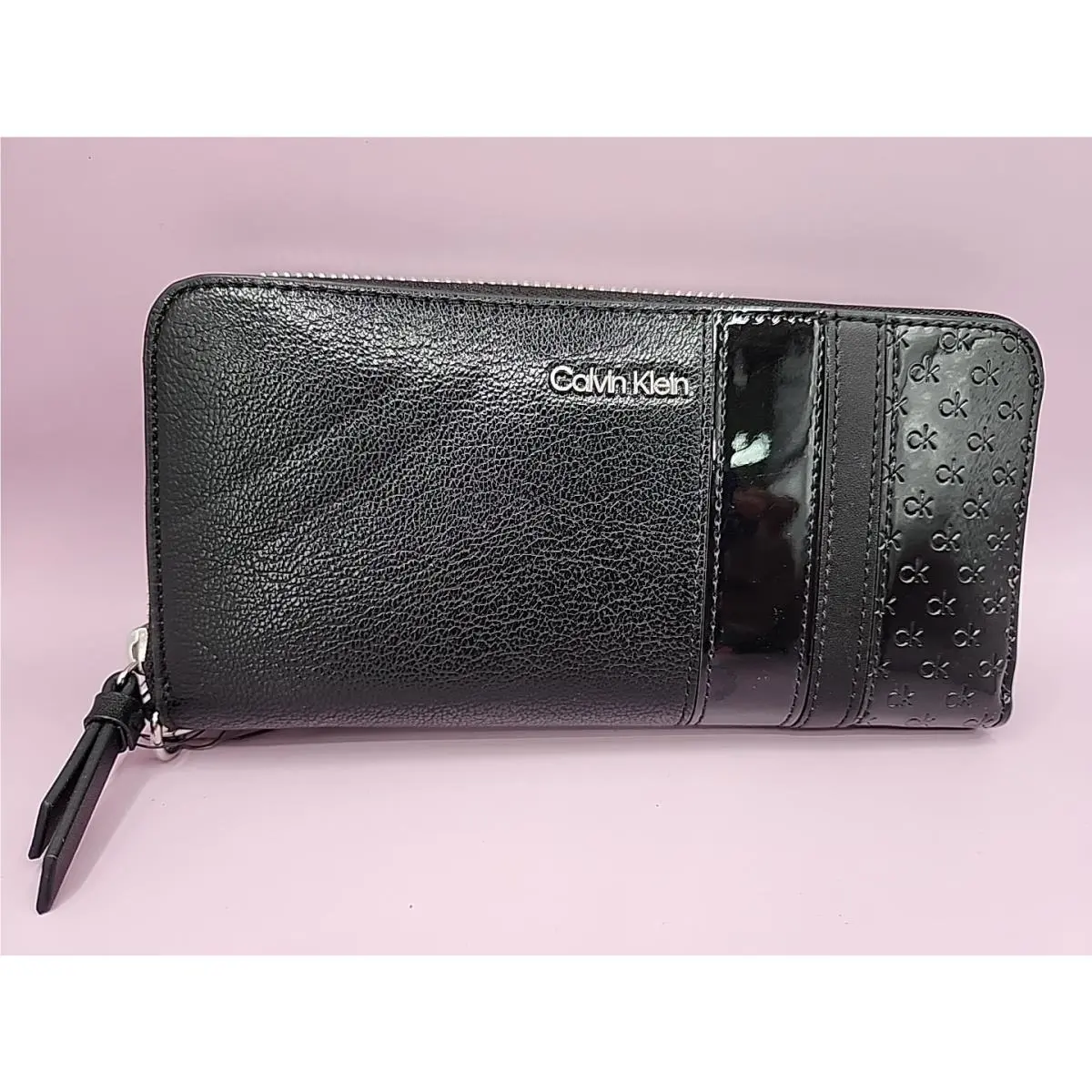 Wtb  Black Leather Patent Silver Zip Around Wallet Moon H4GLQ8VD by Calvin Klein