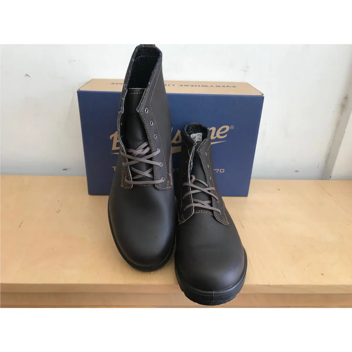 Blundstone shoes - Women Lace Boot - Women Lace Boot - 1618-Stout Brown 2