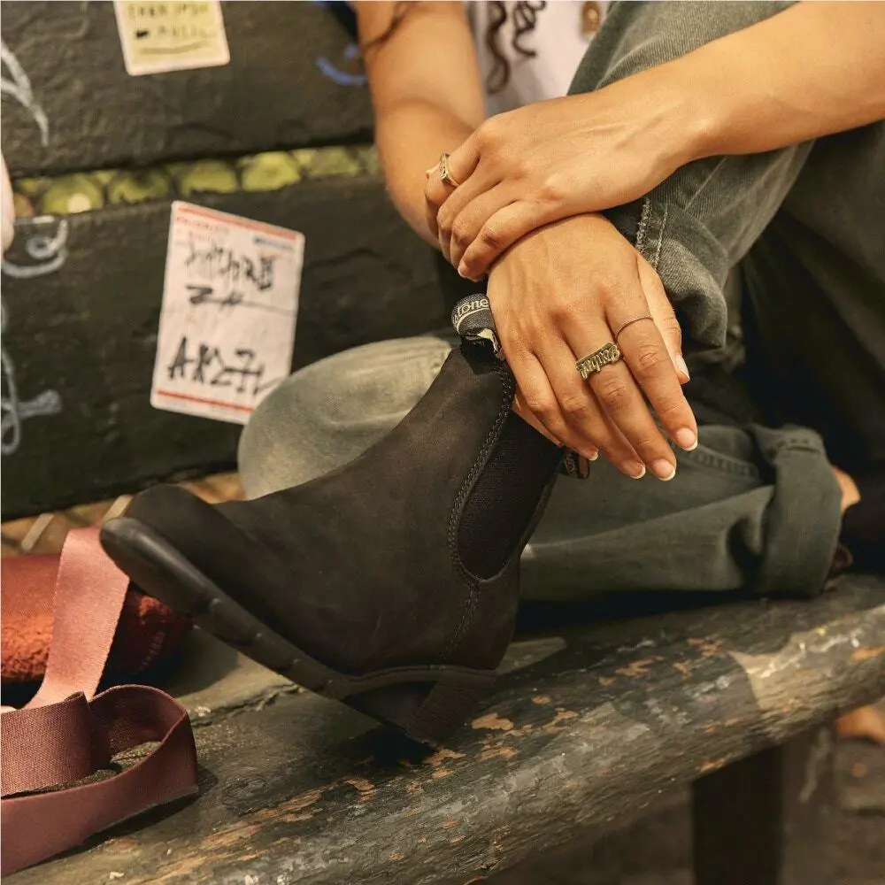 Blundstone shoes - Women`s Heeled (Feminine Toe) - Heeled Feminine Toe - 1672-Antique Taupe Supple Leather, Manufacturer: several colors 17