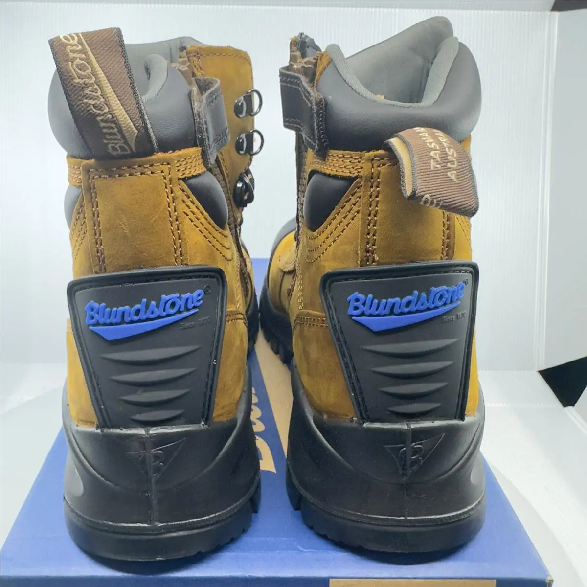Blundstone shoes - Brown 1