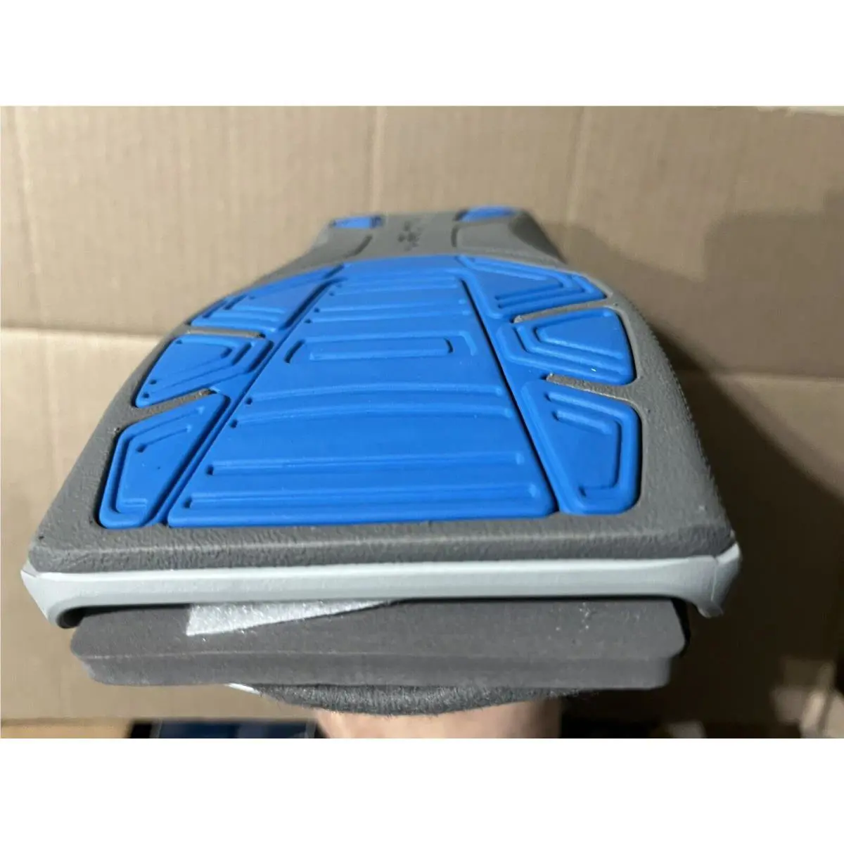 Aircast  - Aircast AirSelect - AirSelect - AC141FB01-S - Gray (UPC: 888912060721) 4