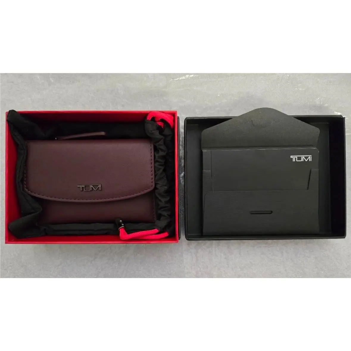 Tumi Belden Slg 150153-A506/0197114CBN Leather Flap Card Case 3.25x4.5 Cabernet