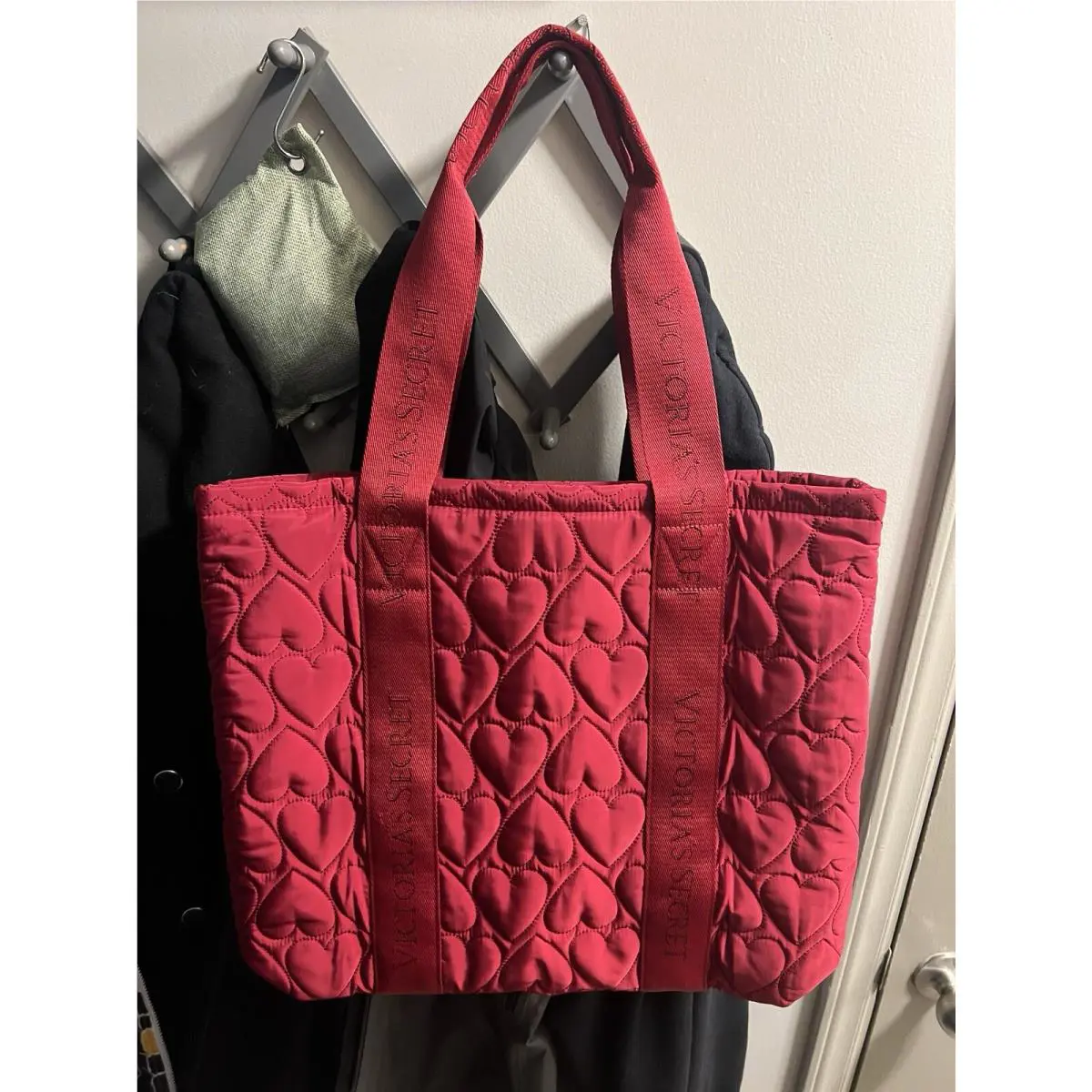 Victoria’s Secret Quilted Red Heart Puffer Tote Top Zip Shoulder Bag 2025