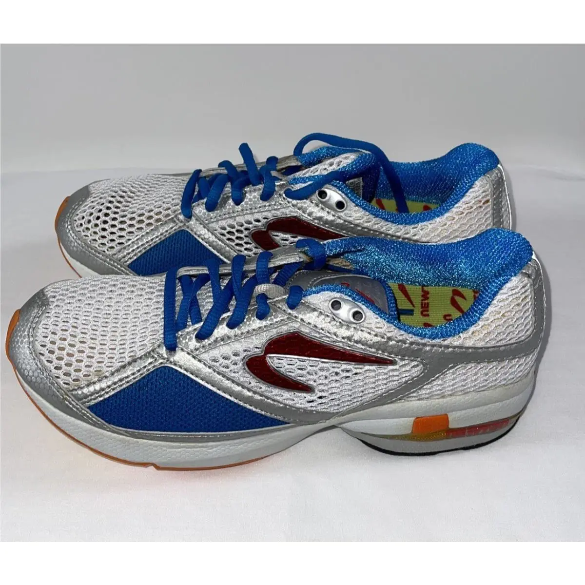 Newton Ton Men s Motion Athletic Shoes. Size 7.5