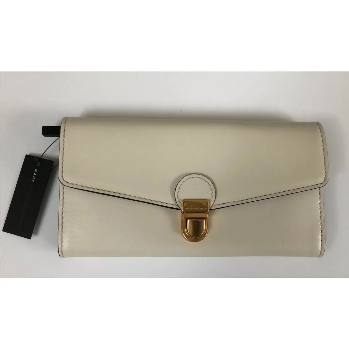 Marc By Marc Jacobs Trifold Latch Cluth Leather Wallet M3131437 White 2