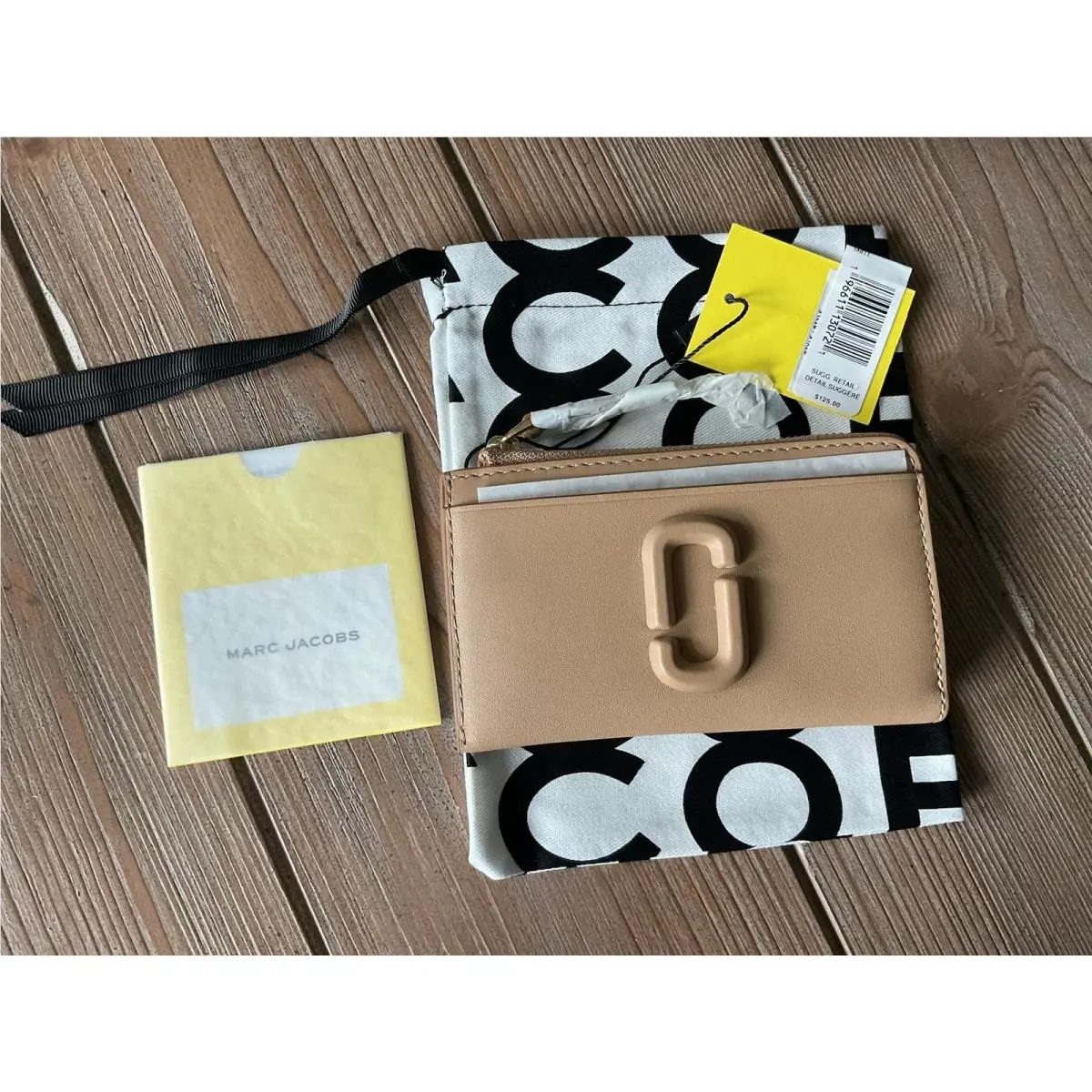 Marc Jacobs The Covered J Marc Leather Wallet Camel Beige Card Case