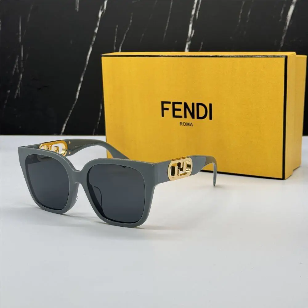FE40063F 20A Fendi Grey Women Fendi Sunglasses