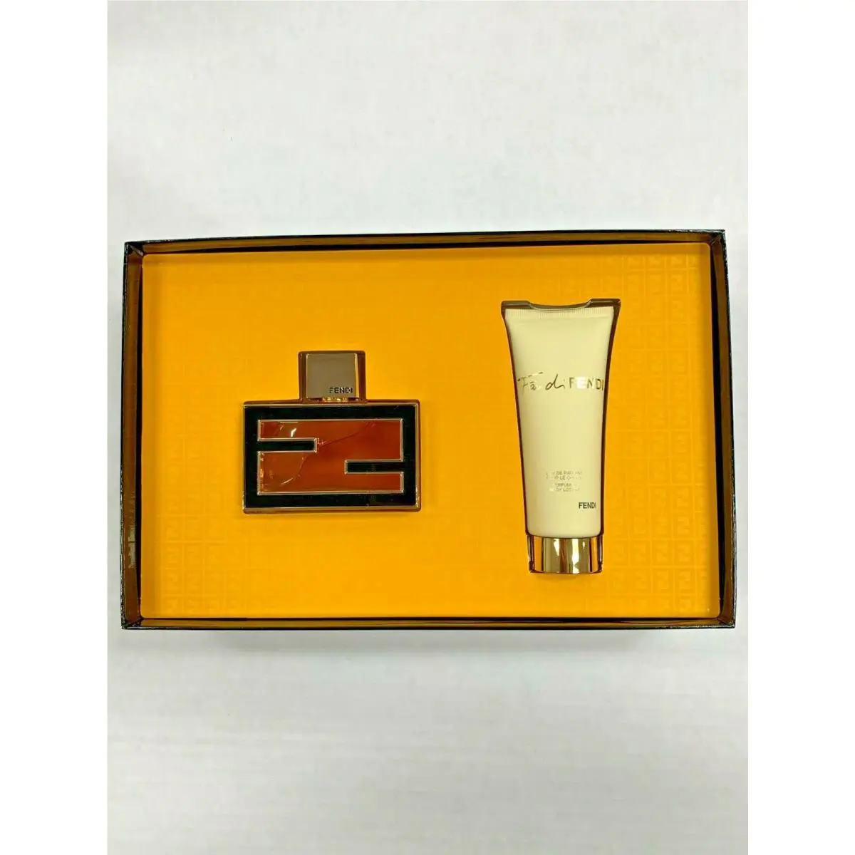Fan di Fendi Extreme For Women 2 Piece Set Includes: 1.7 oz Eau de Parfum Spray