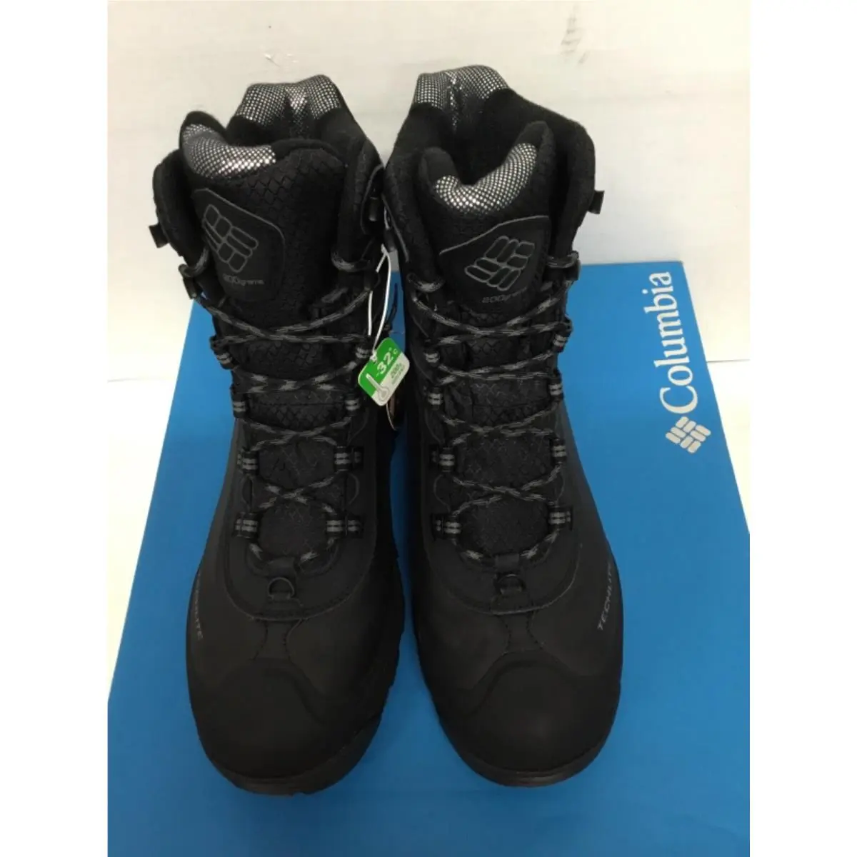 Columbia shoes - Bugaboot Plus III Omni Heat WIDE - Black/Charcoal 7