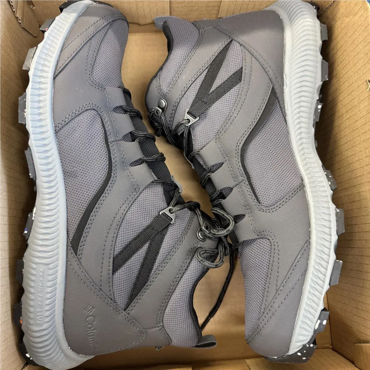 Columbia Re-peak Men`s Mid Hiking Shoes13 Dark Gray Black