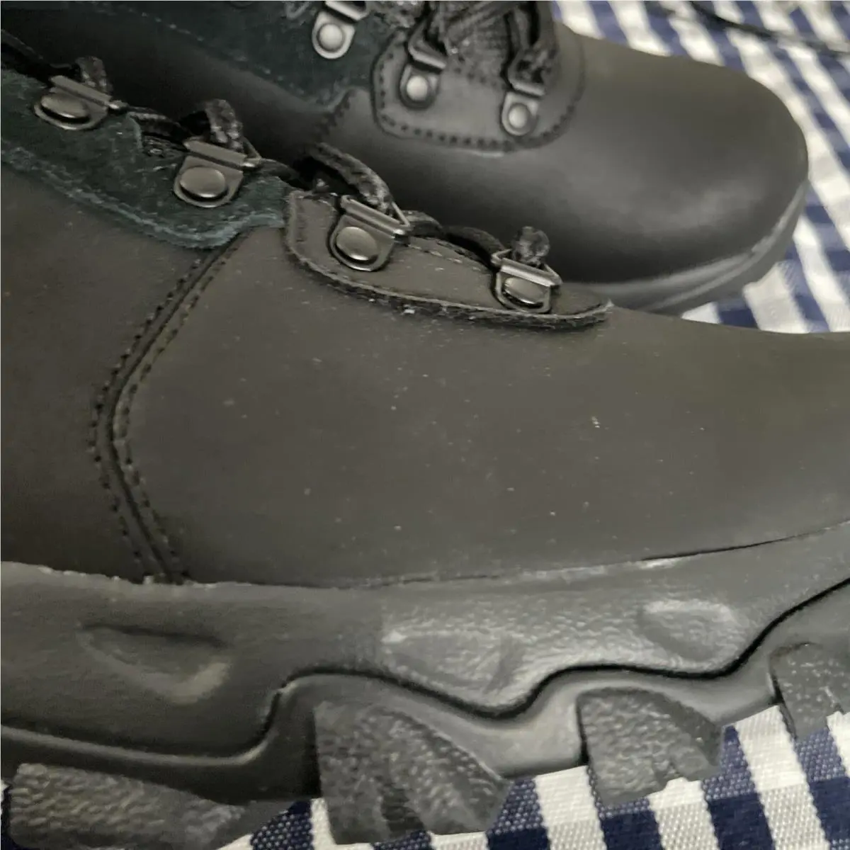 Columbia shoes - Columbia Newton Ridge Plus II - Black (UPC: 0888458943205) 1