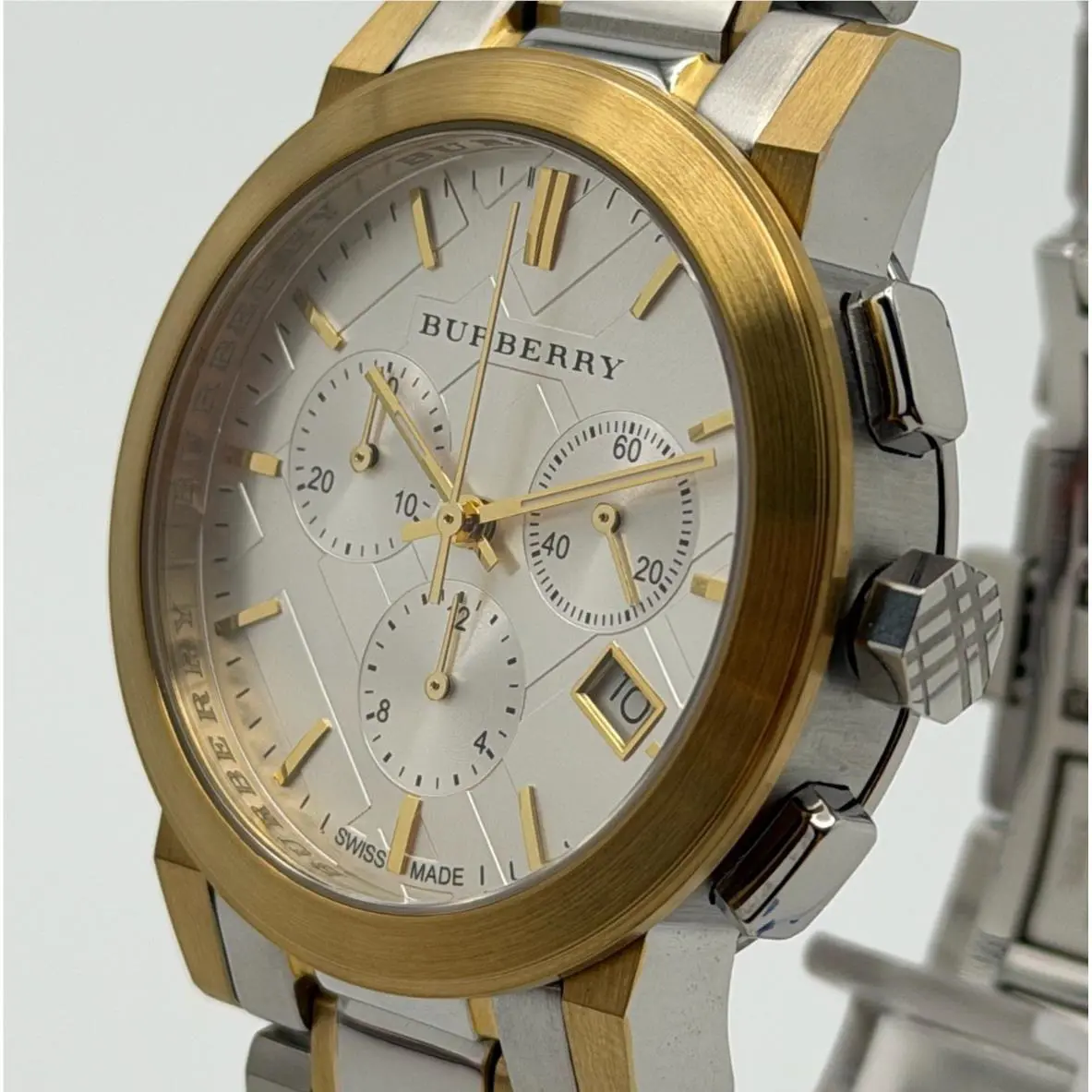 Burberry BU9751 The City Chronograph Two-tone Gold 38mm Unisex Watch - Dial: Silver, Band: Silver, Gold, Bezel: Gold
