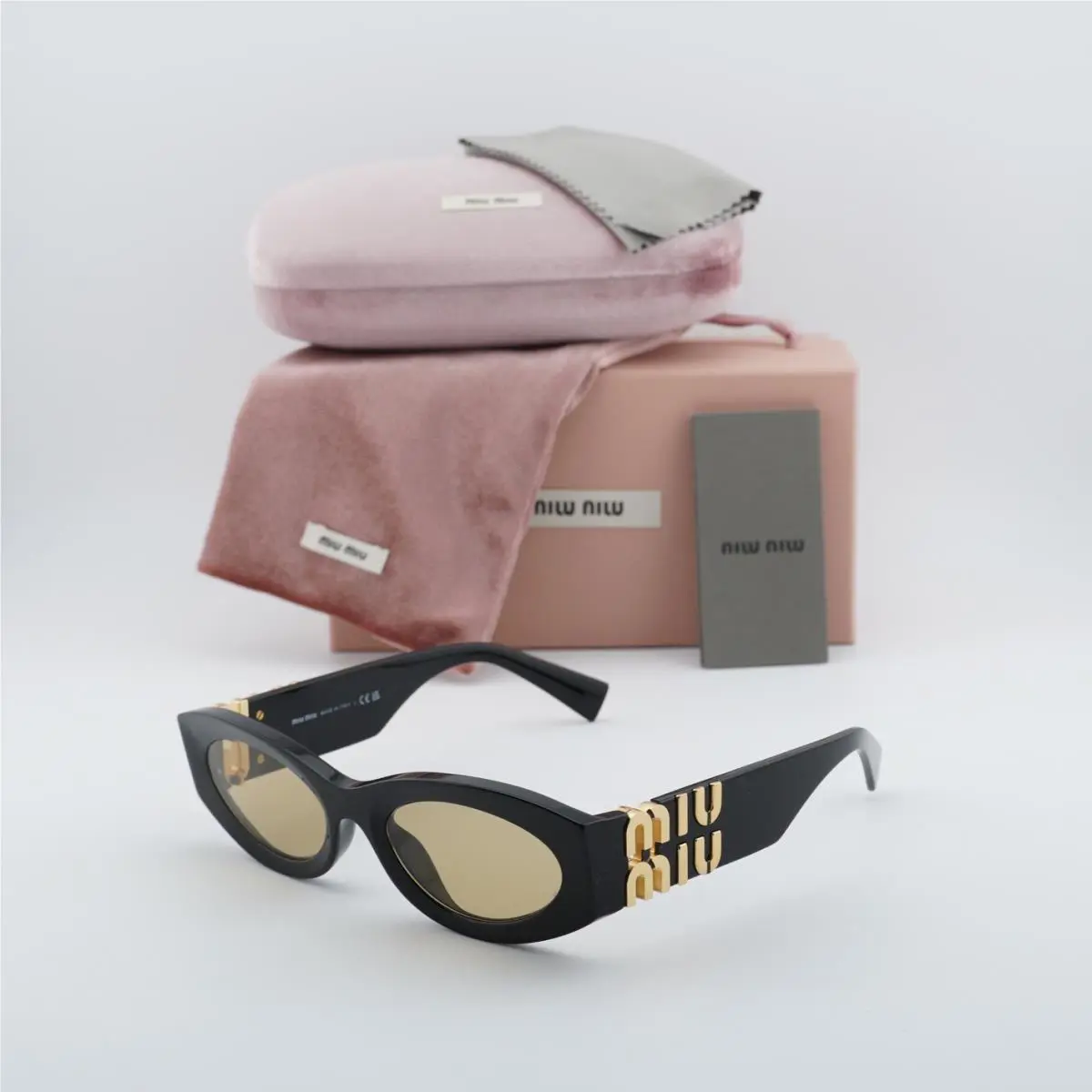 Miu Miu MU11WS 16K10R Black/yellow 54-21-135 Sunglasses