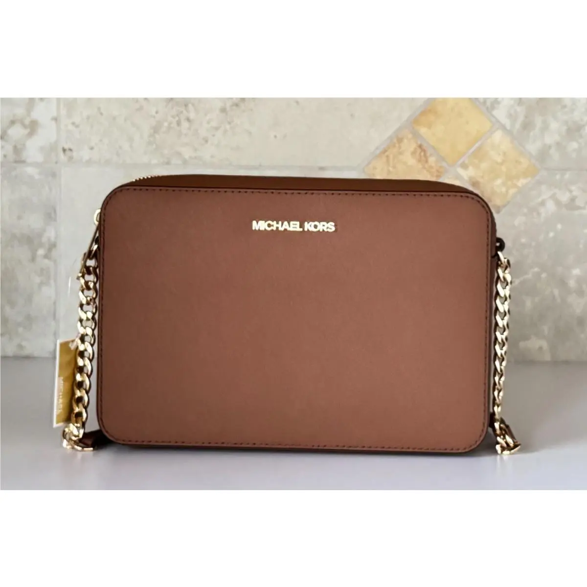 Michael Kors Jet Set Item East West Crossbody Shoulder Bag Brown Luggage - Manufacturer: Luggage, Handle/Strap: Brown, Hardware: Gold
