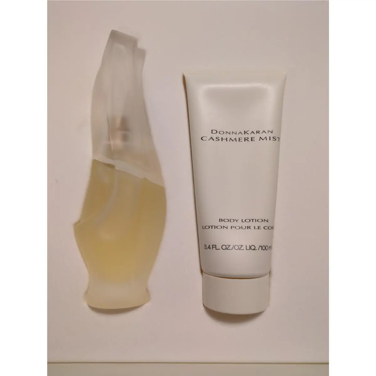 Donna Karan Cashmere Duo Mist Spray 1.7oz Body Lotion 3.4oz Gift Set