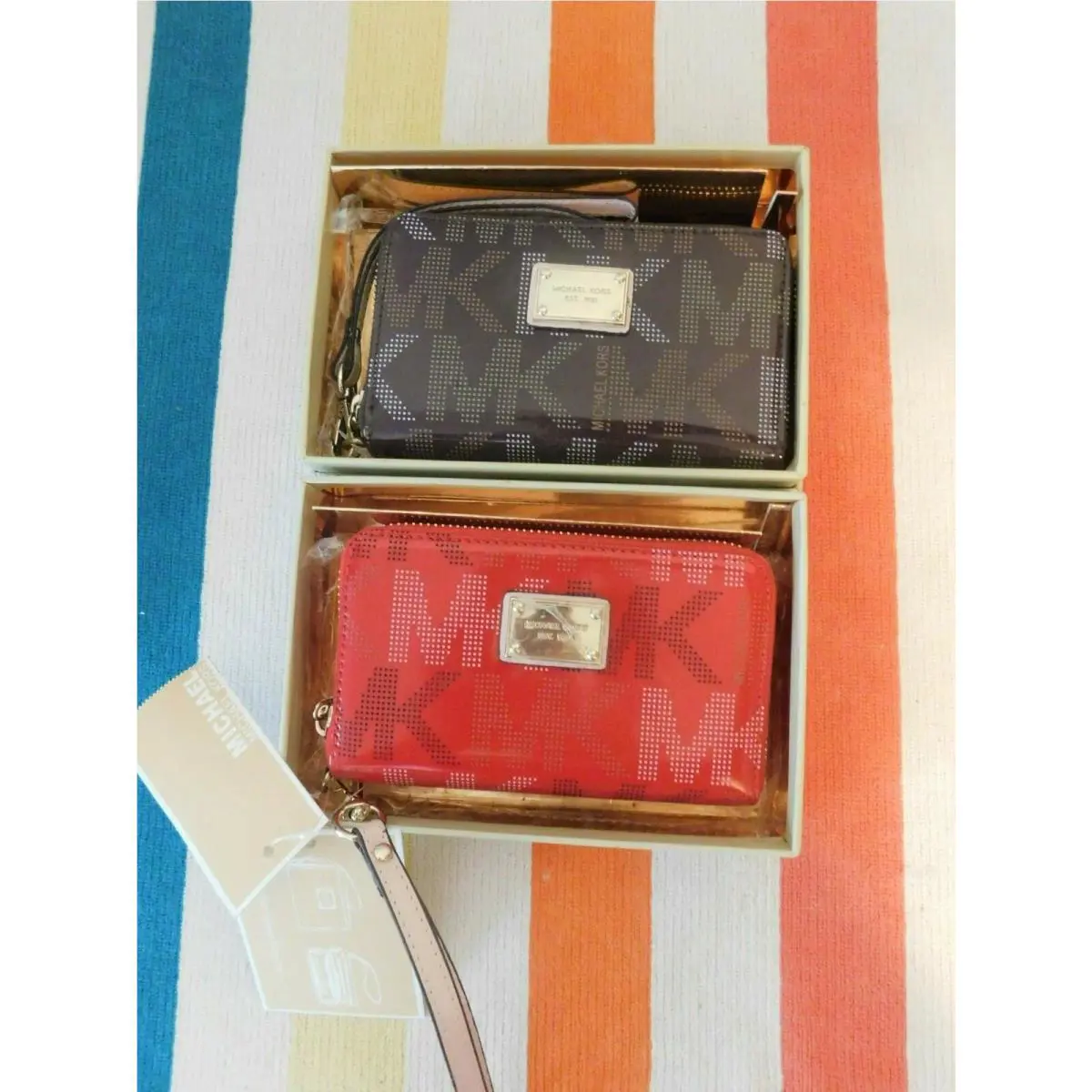 Michael Kors Electronics Multifution Phonecase Wristlet Red or Brown