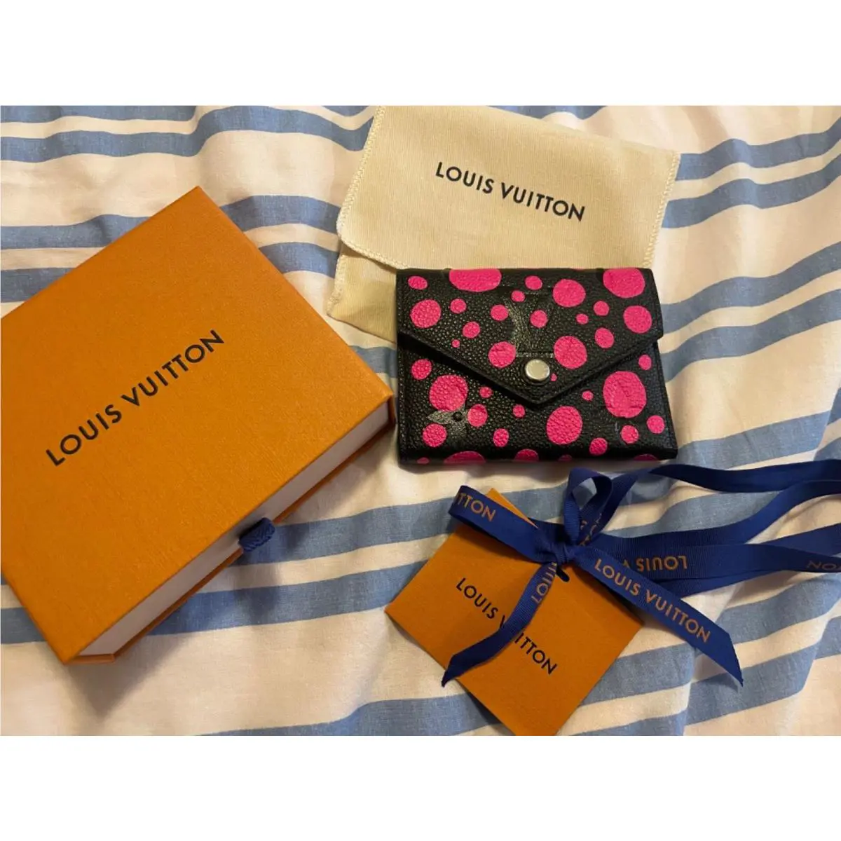 Louis Vuitton LV x YK Victorine Wallet Noir Fuchsia Coin Wallet Polka Dots