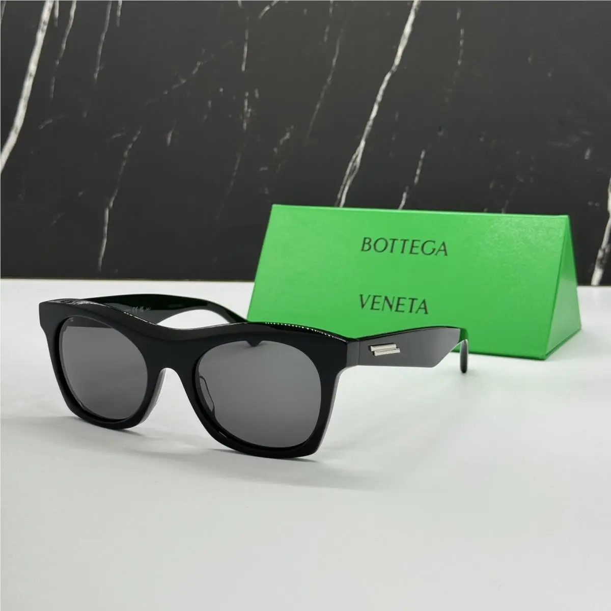 BV1061S 001 Bottega Veneta Black Grey Square Sunglasses Bottega Veneta