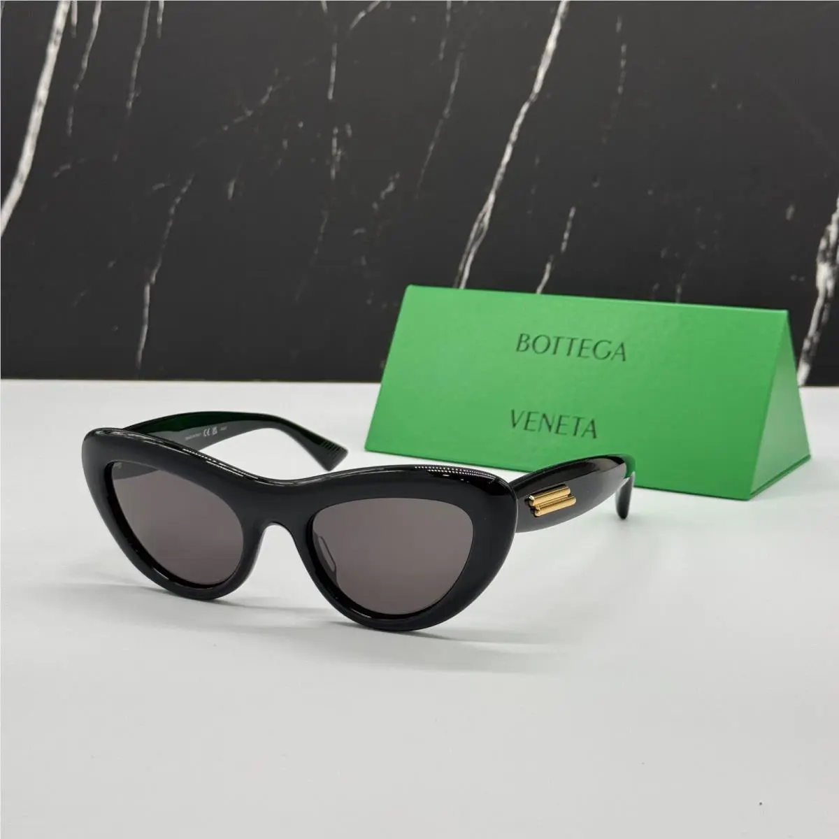 BV1282S 001 Bottega Veneta Black Cat Eye Women Sunglasses