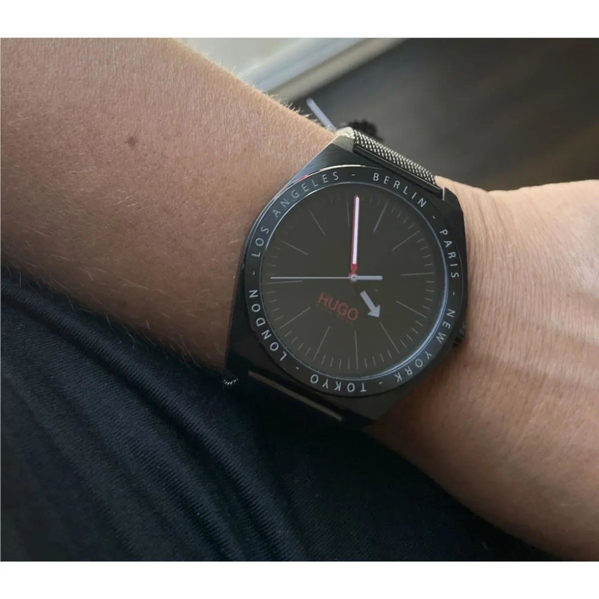 Hugo Boss Business Black Stainless Steel Mesh Men`s Watch 1530108