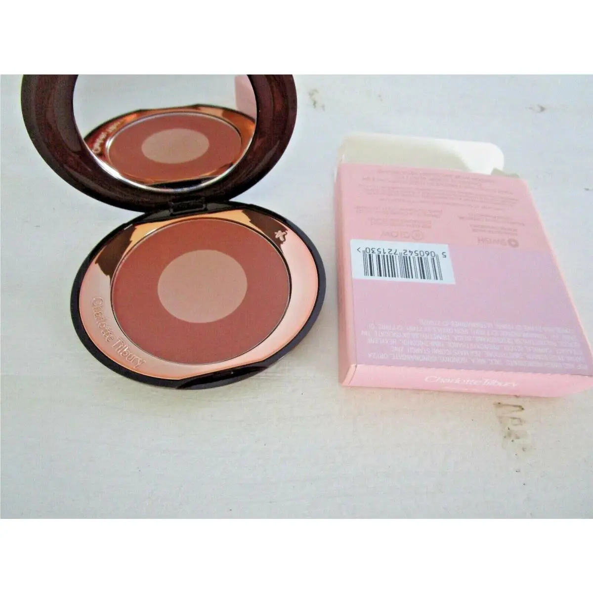 Charlotte Tilbury Cheek To Chic Blusher Blush in Pillow Talk