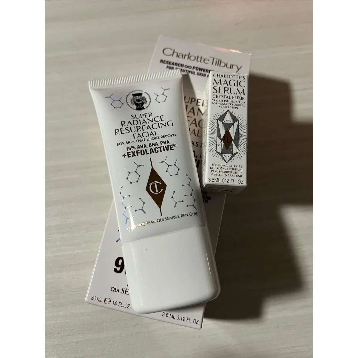 Charlotte Tilbury Super Radiance Resurfacing Facial + Charlottes Magic Serum Set