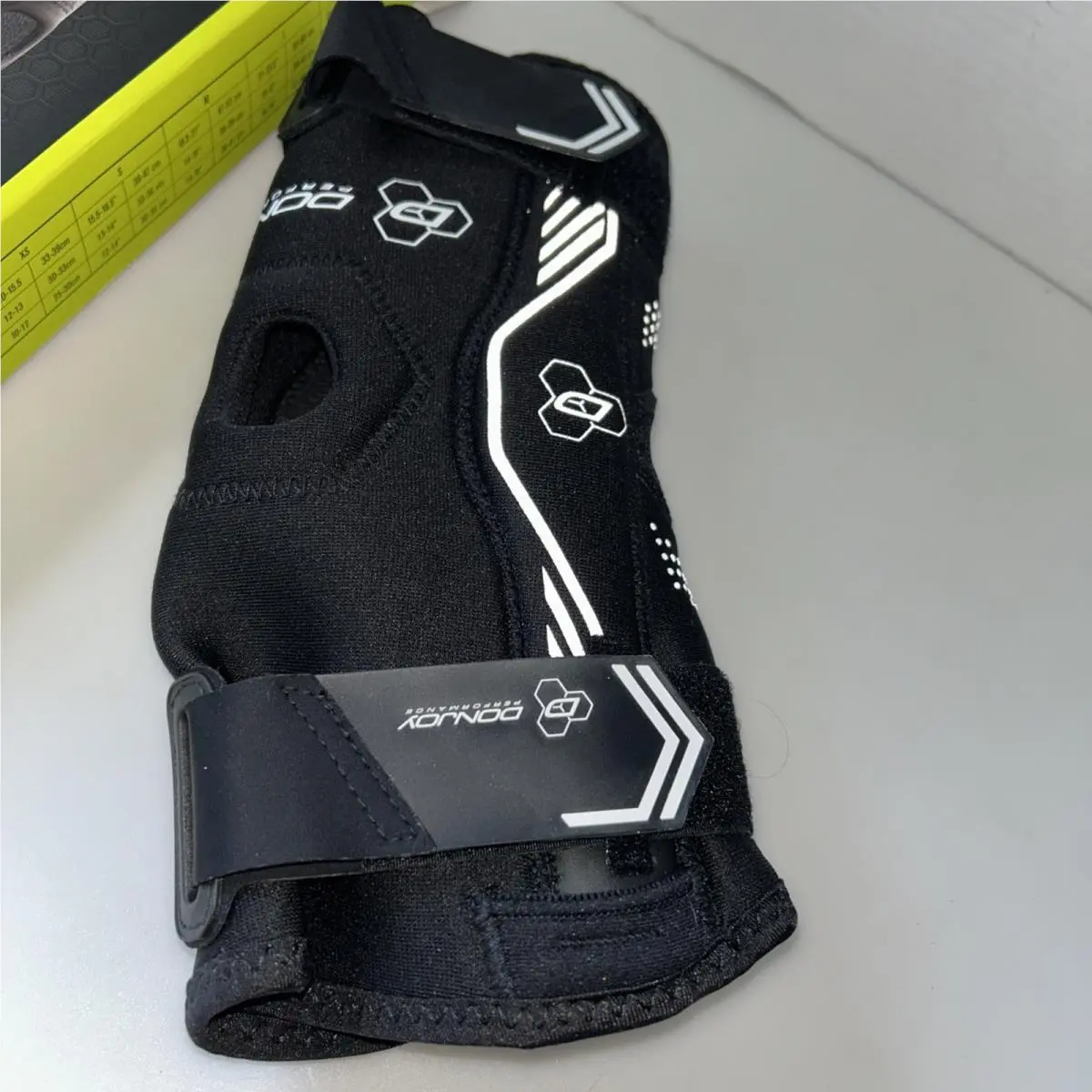 DonJoy  - DonJoy Performance Bionic - Performance Bionic - DP181KB01-BLK-M - Black (UPC: 190446262763) 1