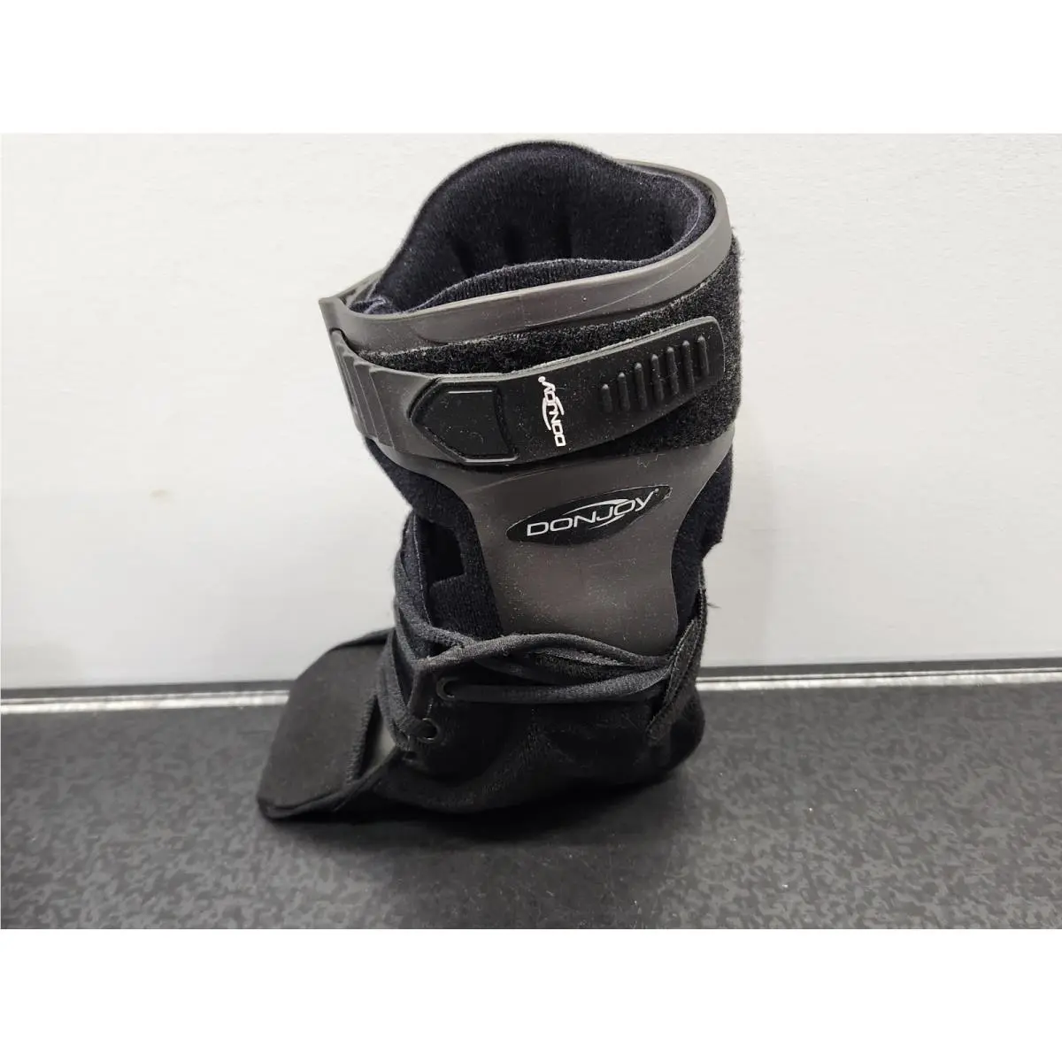 DonJoy  - Ankle Brace - Ankle Brace - 11-1498-3-06000 - Black 3