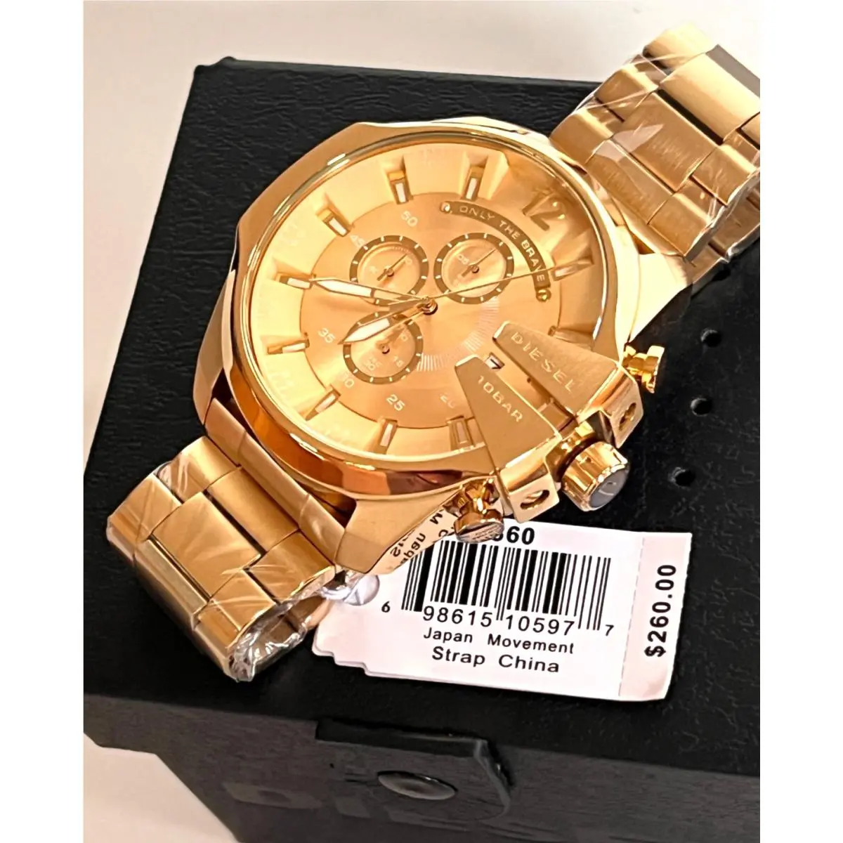 Diesel DZ4360 Mega Chief Men`s Gold-tone Chronograph Watch BN Gift Box - Dial: Champagne, Band: Gold, Bezel: Gold