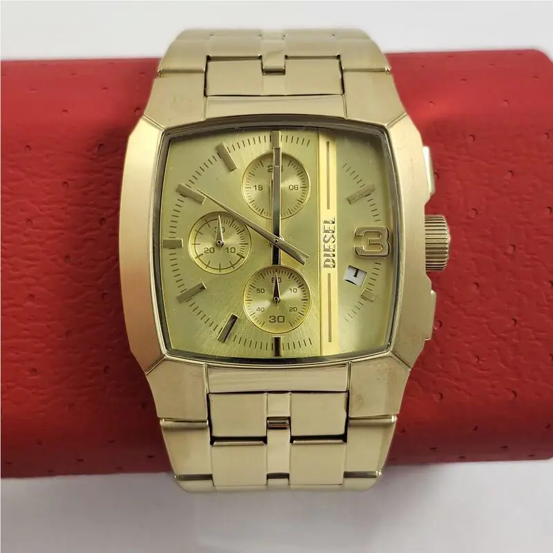Diesel Cliffhanger Large Gold Mens Chronograph Watch DZ4639 Box
