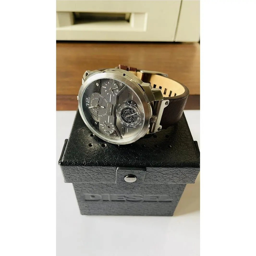 Diesel DZ7360 Men`s Machinus 4 Timezone Oversize Grey Dial Brown Leather Strap