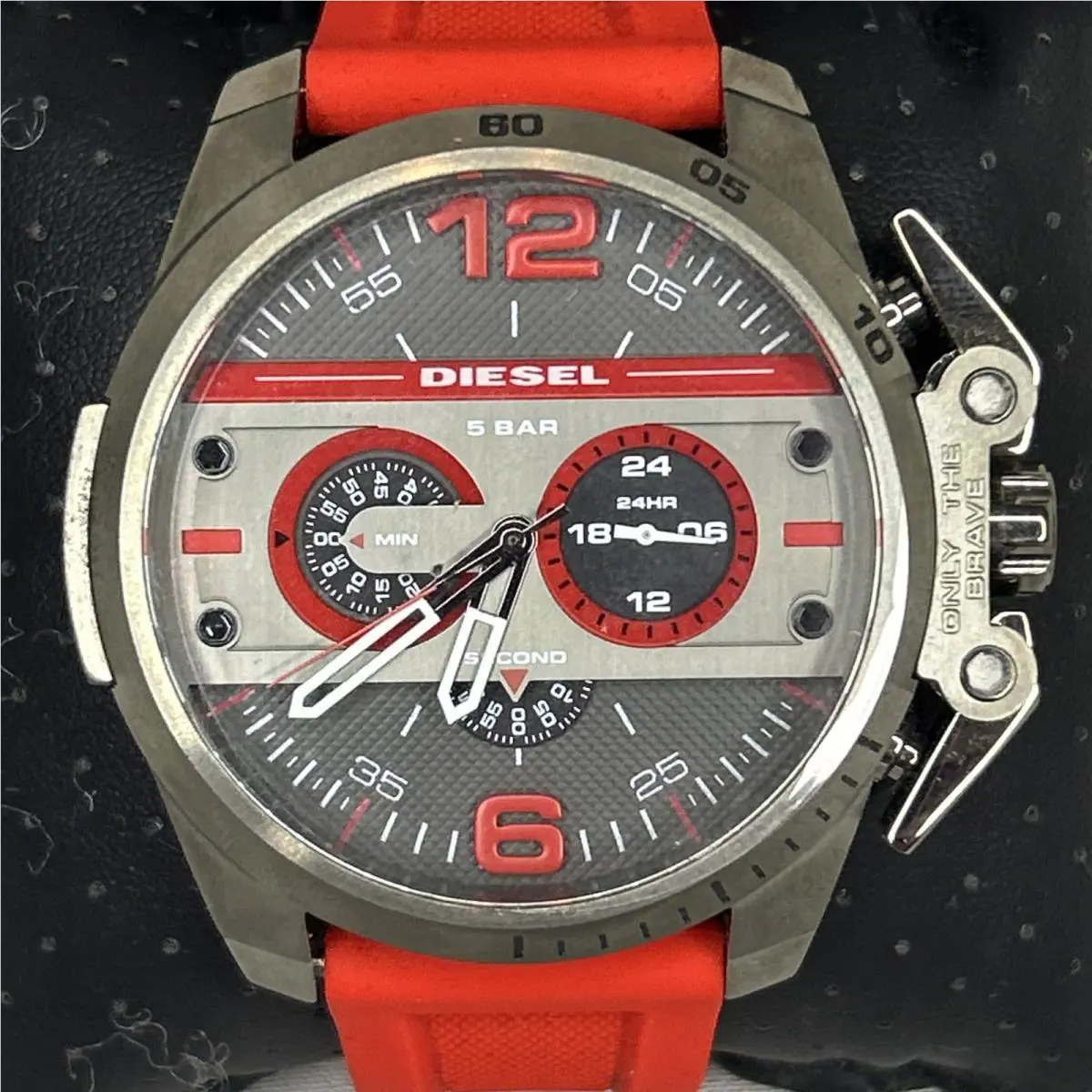Diesel DZ4388 Men`s Ironside Stainless Steel with Red Silicone Band
