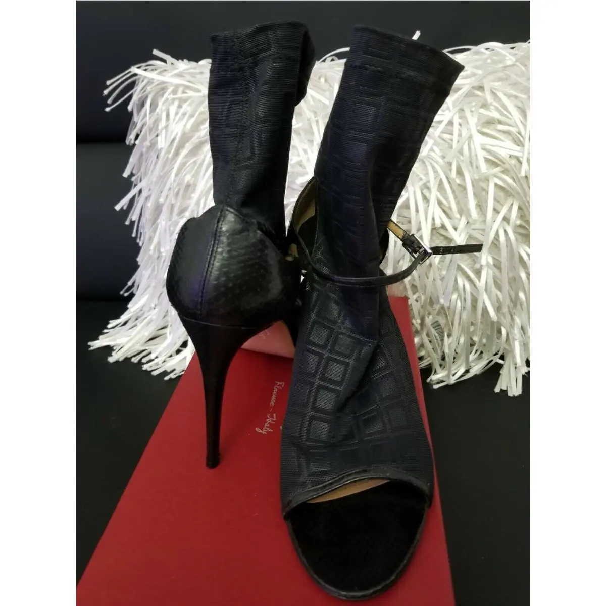 Women with Snake Skin Shoes Size 10B by Salvatore Ferragamo