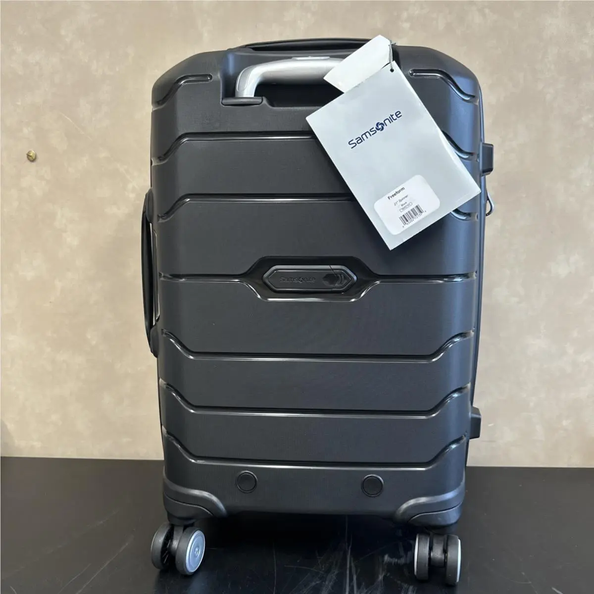 21 Freeform Hardside Expandable Carry-on Luggage Bag 78255-1041 by Samsonite