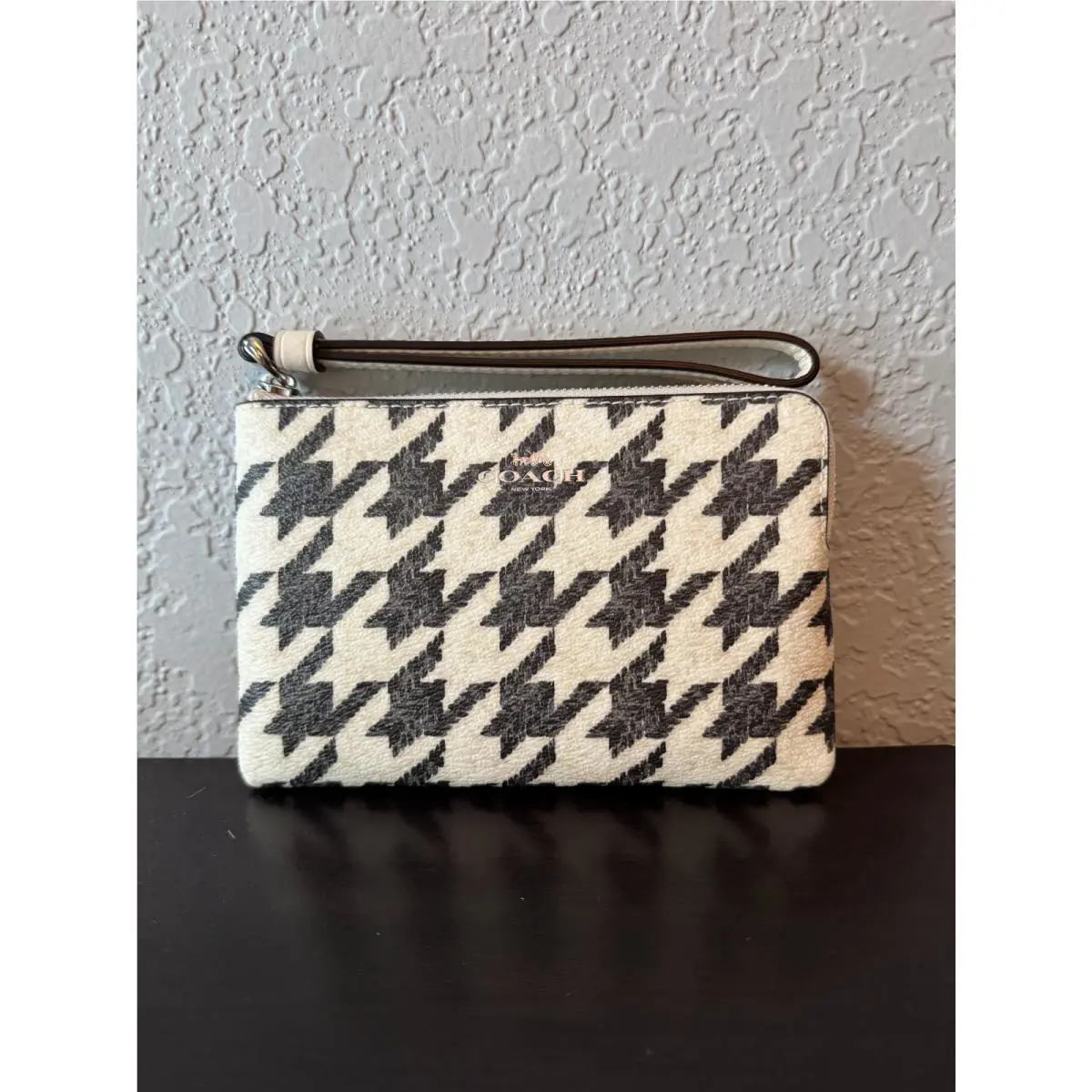 Coach Corner Zip Wristlet with Houndstooth Print CK431 Wallet