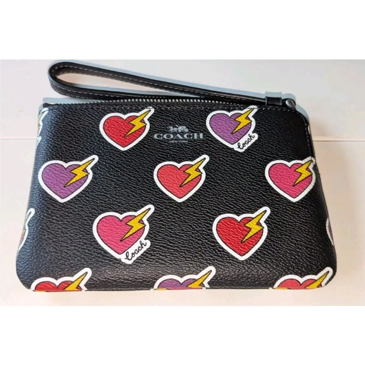 Coach Corner Zip Wristlet Heart Lightning Bolt Print CW857 Silver/black Multi