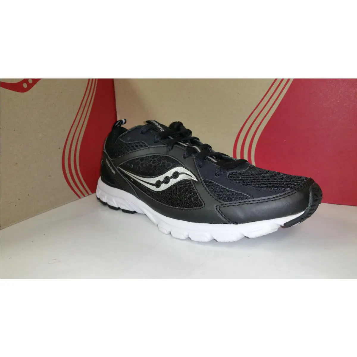 Saucony shoes - Black White 6