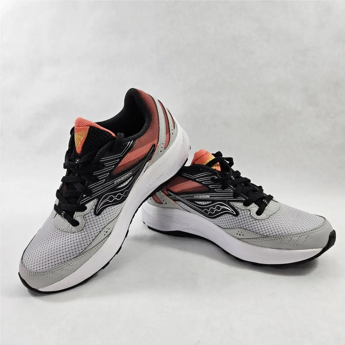 Saucony Cohesion 15 Shoes Womens Size 7 Running Sneakers S10701-16 Walking Gym - White