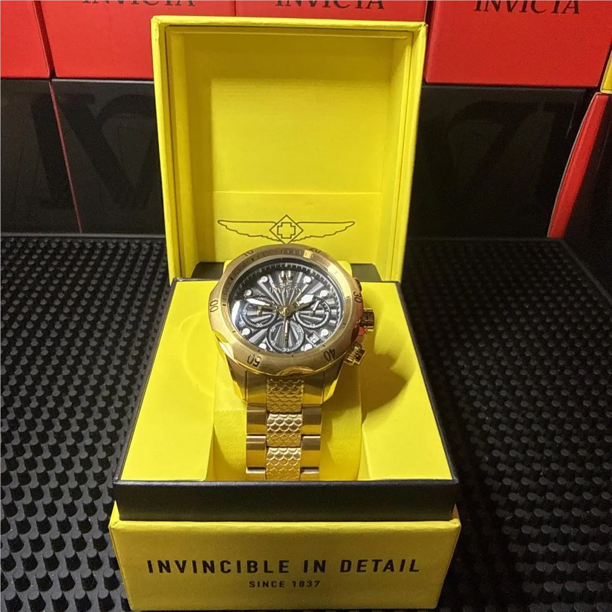 Invicta Venom Steelshed Mens 47mm Gold Bracelet Black Dial Quartz Chrono 47754 - Dial: Black, Gray, Silver, White, Band: Gold, Yellow, Bezel: Gold, Yellow