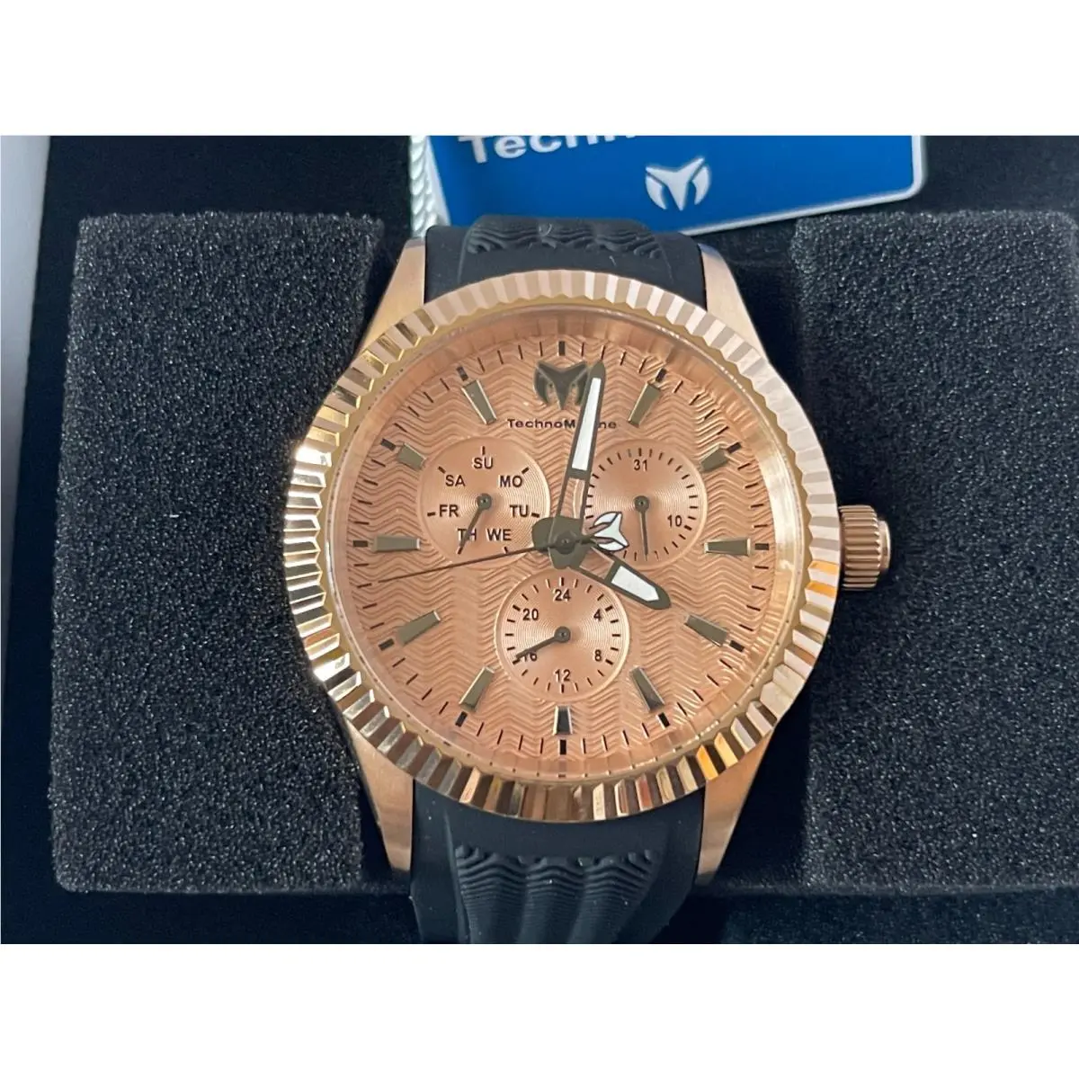 Technomarine Sea Dream Gmt Quartz Rose Gold Dial Men`s Watch TM-719026