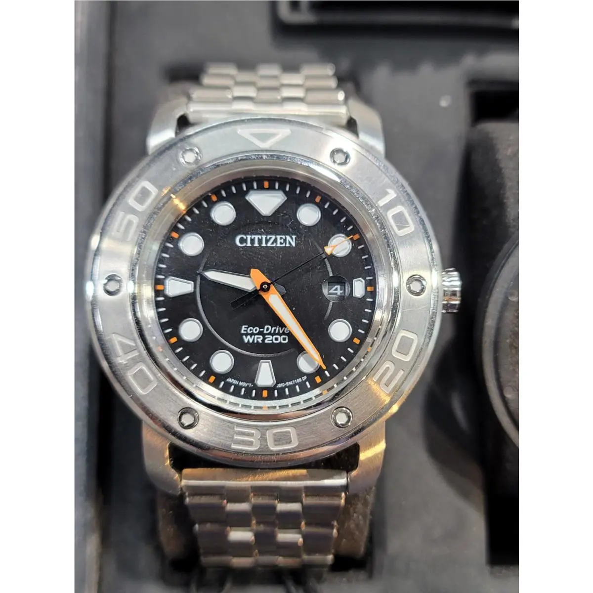 Citizen Eco-drive Men`s Solid Heavy Stainless Steel Bracelet 46mm Watch AW1530