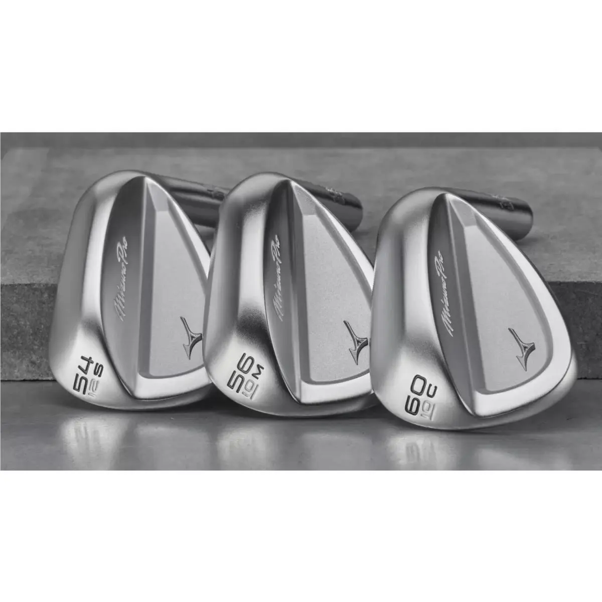 Mizuno  - White Satin, Lie Angle: Black 2