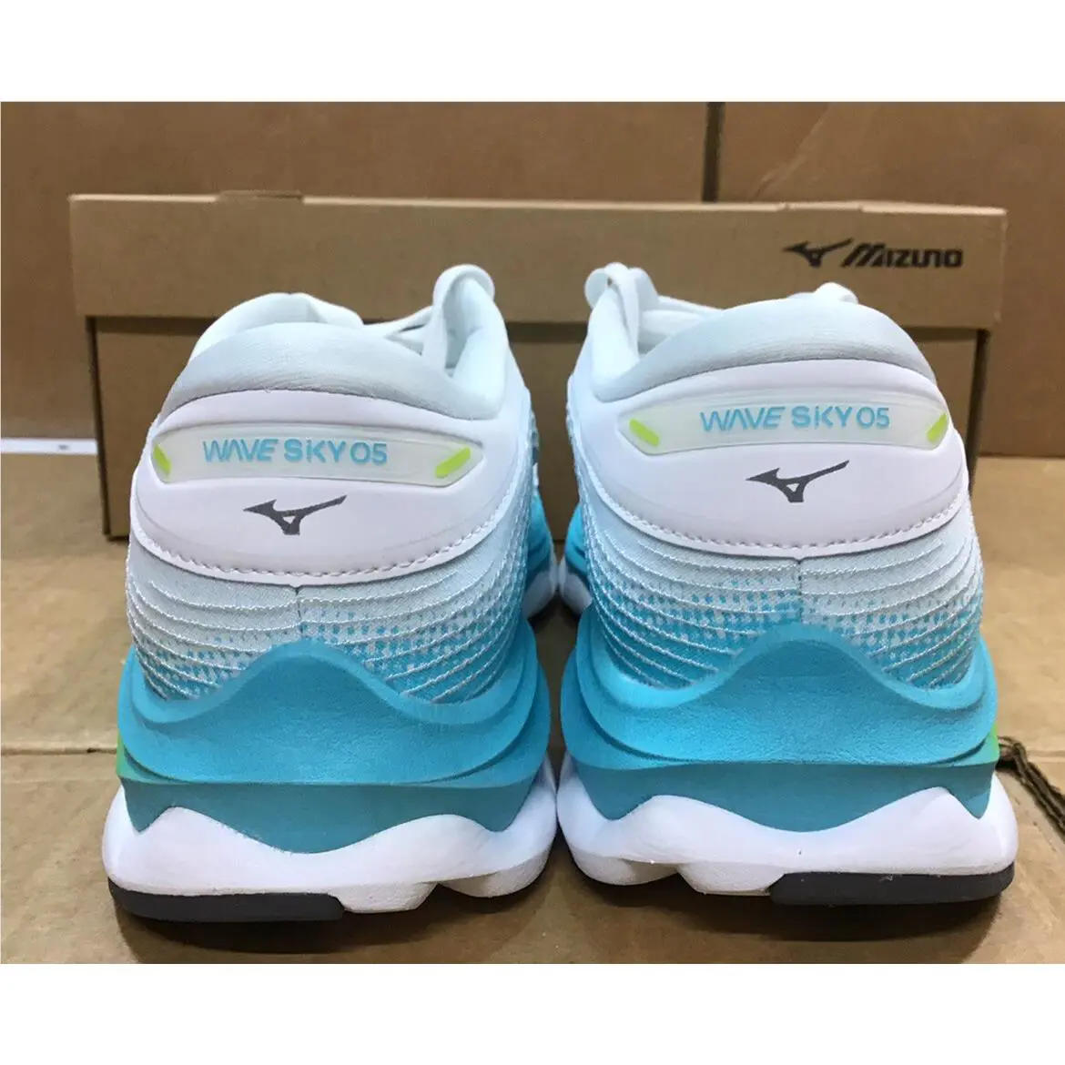 Mizuno shoes - Mizuno Wave Sky - Wave Sky - 4113290000 - LIght Blue/White 2