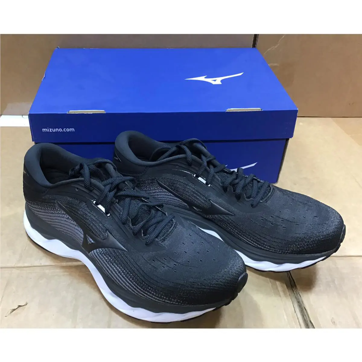 Mizuno shoes - Mizuno Wave Sky - Wave Sky - Black 1