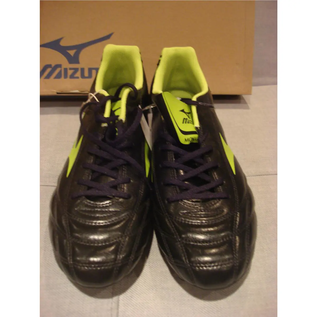 Mizuno shoes - Black / Lime (UPC: 5051686869769) 0