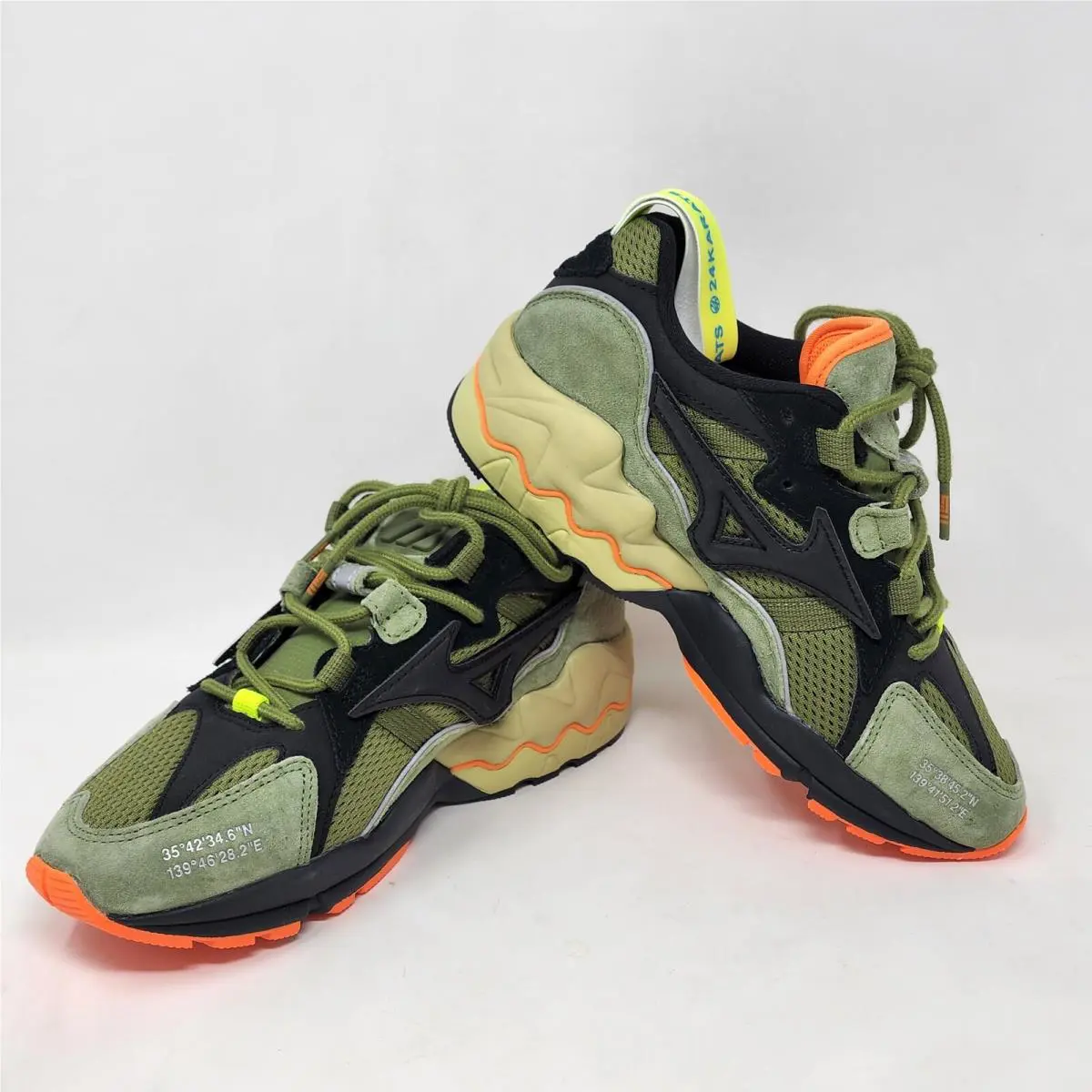 Mizuno shoes - Mizuno Wave Rider 1 24Karats x Mita - Green 4